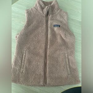Patagonia fleece  vest size medium -pink rose color - excellent used condition